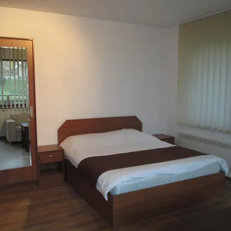 Park View Alexander Services Private Апартаменти